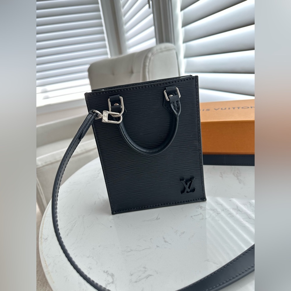 Louis Vuitton Petit Sac Plat Black